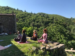 4 jours en stage de hatha yoga traditionnel basé sur le souffle et l'énergie dans les Cévennes