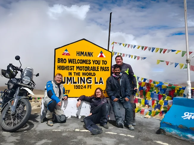 8 Day Touch the Sky: A Guided Motorcycle Expedition Tour to Umling La, Land of High Passes in India photo 7