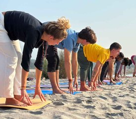 24 Tage 200-Stunden Yogalehrer Ausbildung in Rishikesh, Indien: Hatha, Ashtanga, Ayurveda, Klangheilung - Photo 2