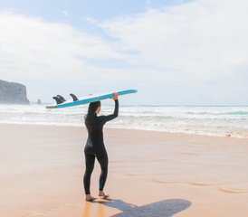 411 jours en stage de surf sri-lankais et yoga dans une maison de luxe au bord du lac à Habaraduwa - Photo 1