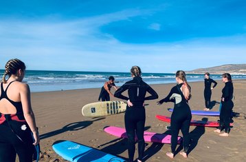 5 Tage Frauen-Surf- und Yoga-Urlaub in Tamraght, Marokko