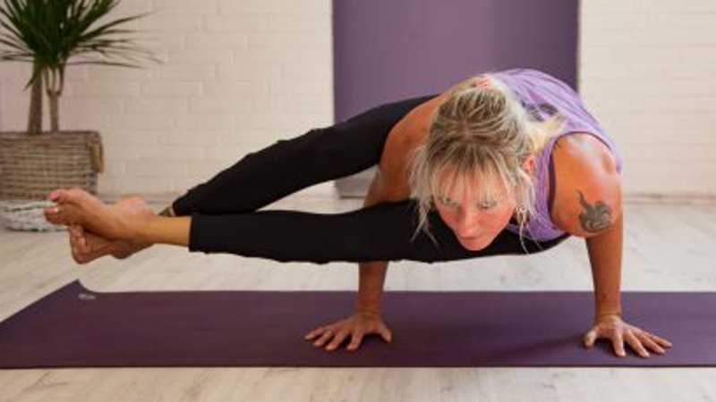 7 Tage Vinyasa Retreat, Have Fun, Stretch More, Stress less auf Ibiza, Spanien