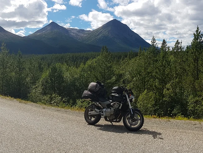 12 Day Canadian Rockies Guided Motorcycle Tour: A Pure Slice of Wild and Primal Nature photo 4