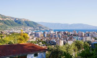 Vlora Retreats und Reisen