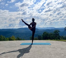 5-Daagse Diep Herstellende Yoga- en Natuurretreat op de Bergtop voor Vrouwen van in de 40 in Tennessee, Verenigde Staten - Photo 4