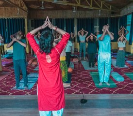 829 Tage 300-Stunden Kundalini-Yogalehrerausbildung in Rishikesh, Indien - Photo 1