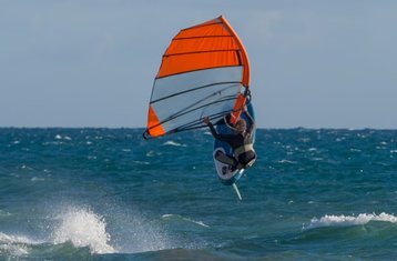 5 días de campamento de windsurf para principiantes en Malmö, Suecia