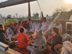 12 jours en stage de yoga Navaratri Sadhana à Chandragiri, Népal