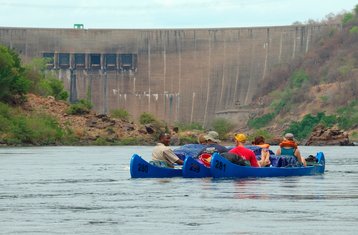 7 Day Wonderful Canoe Safari Along the Zambezi River, Zambia