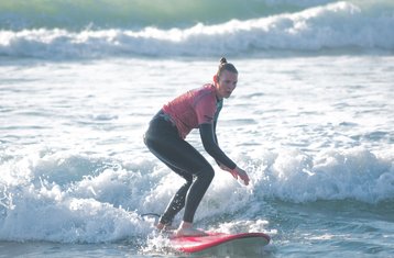 5-Daagse Privé Surf- en Yoga Ontsnapping aan de Atlantische Oceaan nabij Ericeira, Portugal bij Seabreeze Retreats