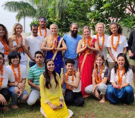 525-Daagse 200-urige Hatha, Ashtanga, Yin Yoga Docentenopleiding met Ayurveda in Rishikesh, India - Photo 1