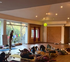 222 días de profesorado de yoga Hatha y Ashtanga de 200 horas en Taukhel, Katmandú, Nepal - Photo 1