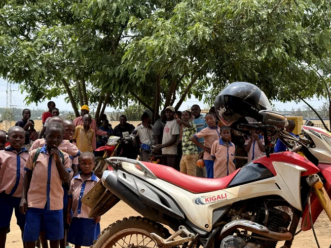 4 Days Rwanda Congo Nile Express Guided Motorcycle Tour photo 7