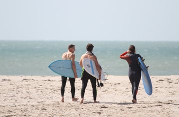 4 Day Unforgettable Surf Camp for Beginner and Intermediate Surfers in Taghazout, Morocco