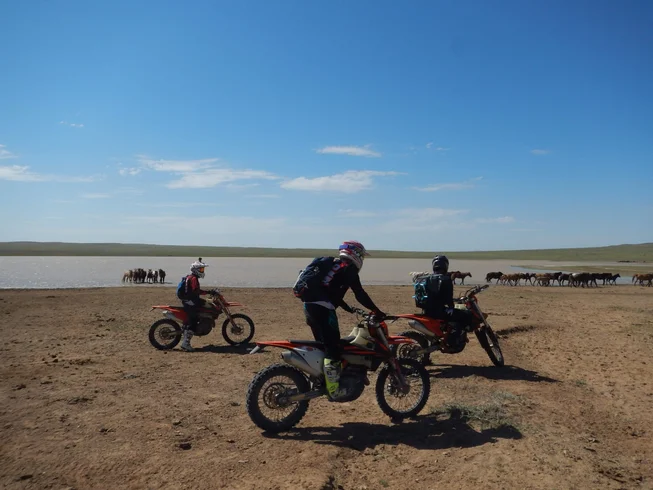 7 Day Easy Mongolia West Guided Enduro Motorcycle Tour with Ger Camping photo 8