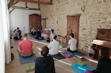 3 días de retiro de yoga cerca de París: el camino del yoga en Saint-Forget, Francia