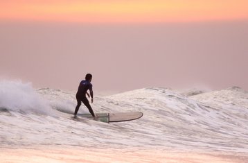 13 jours en stage de surf et yoga pour tous les niveaux à Santiago de Cobano, Costa Rica