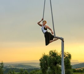106 días de retiro de teoría de yoga aéreo en Umbría, Italia - Photo 1