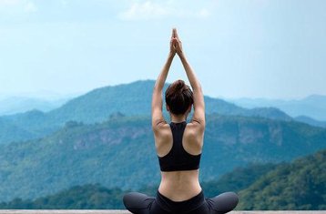 Self-Paced Online 4-Hour Ailment‑Focused Yoga Retreat Over 4 Hours of Live Sessions