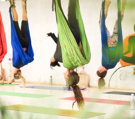 715 jours en stage de yoga aérien et yin yoga 100h à Goa, Inde - Photo 1