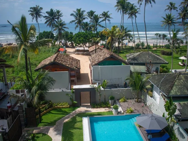 8 Day Surf And Yoga Camp With The Green Rooms On The Beach Property Weligama Bay