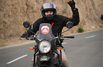 10 Tage Geführte Motorradexpedition in Ladakh, Indien: Fahrt zu den Höchsten Pässen der Welt