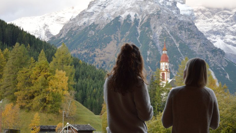 4 Tage SOMOS Achtsamkeit und Yoga Rretreat mit Korbflechten in Tirol, Österreich
