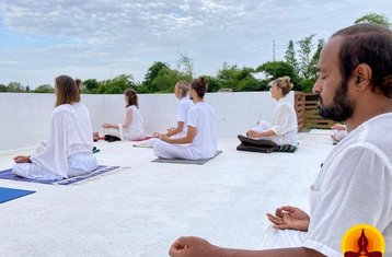 4 jours en retraite de méditation, bien-être et yoga Swa Shakthi à Mysore, Inde