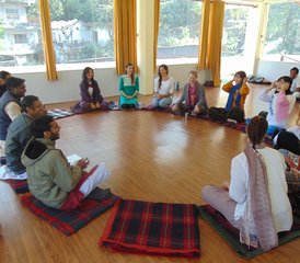 25 Tage Vedische Astrologie und 200-Stunden Yogalehrer Ausbildung in Rishikesh, Indien - Photo 2