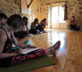 30 días de profesorado de yoga de 300 horas en Ardèche, Francia - Photo 3