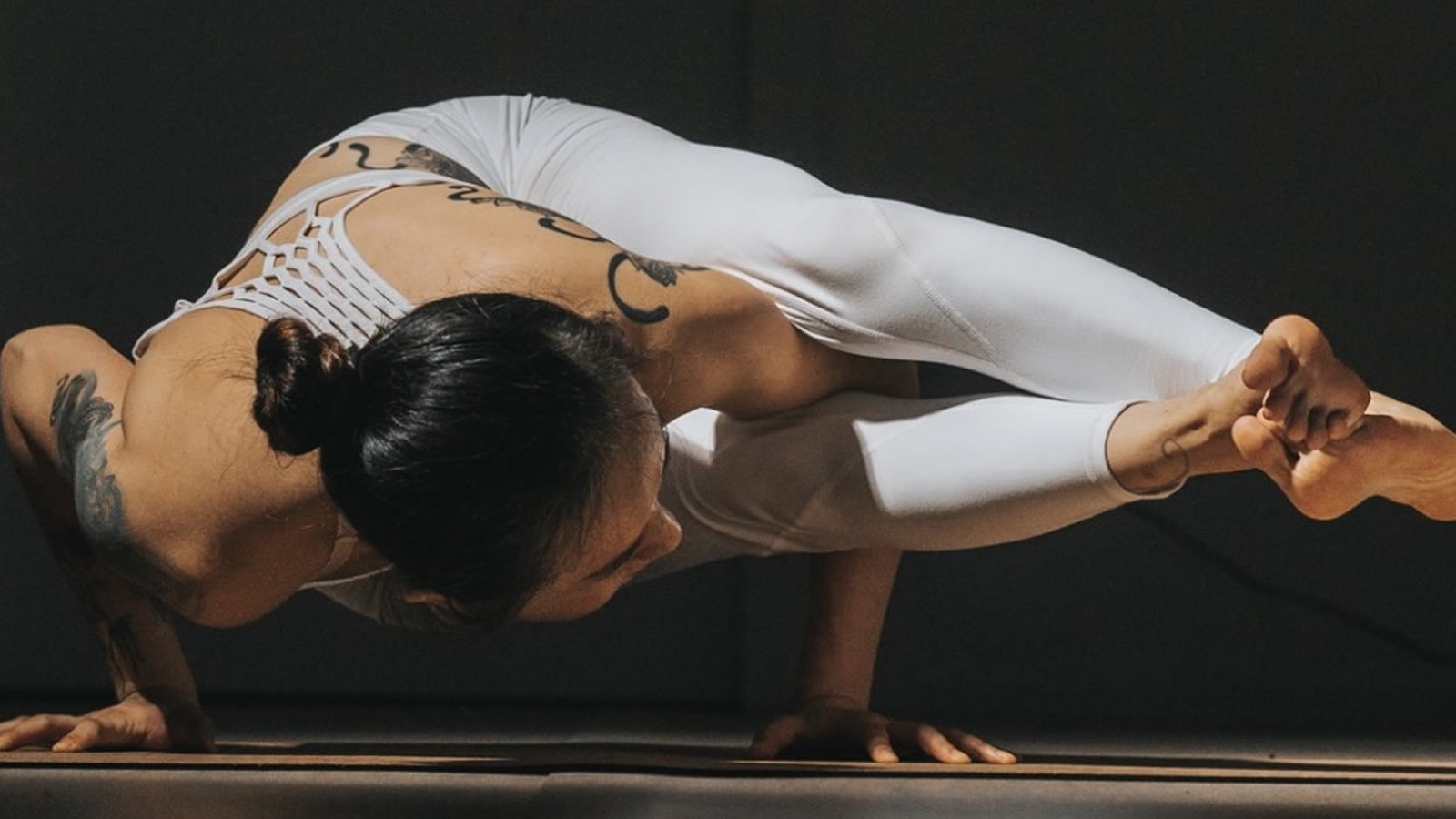 D Jade Yoga Reviews, Profile & Contact