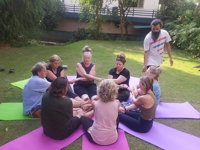 11 Day Yoga Retreat And Diwali Cultural Tour In India - Tripaneer.com