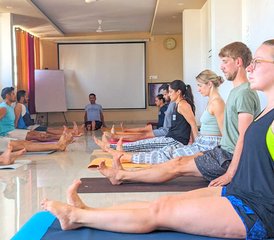 4 Tage Achtsamkeits-, Klangheilungs- und Yoga Retreat in Rishikesh, Indien - Photo 3