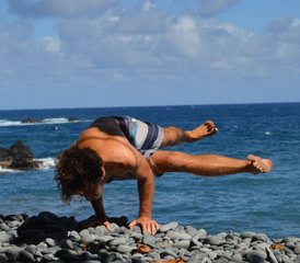19 Day Hatha and Vinyasa 200-Hour Yoga Teacher Training in Maui, Hawaii, USA - Photo 5