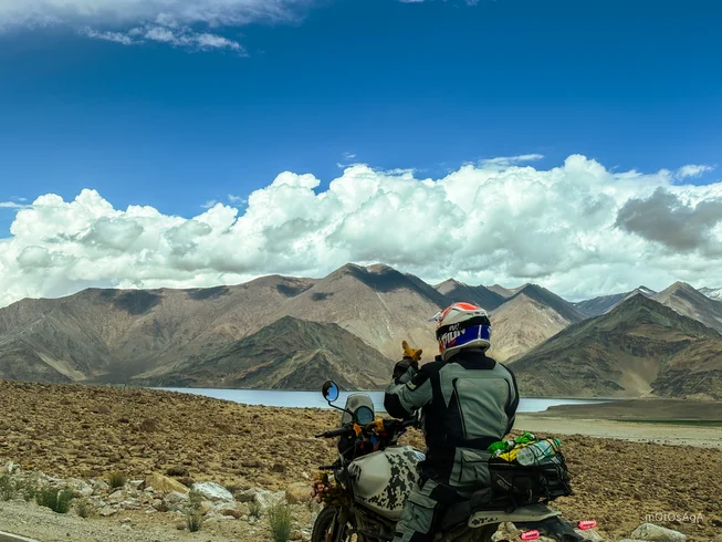 8 Day Touch the Sky: A Guided Motorcycle Expedition Tour to Umling La, Land of High Passes in India photo 2