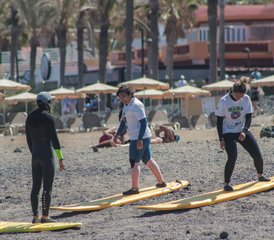 215-Daagse Surfkamp in het Hart van de Surfcommunity in Playa De Las Americas, Tenerife, Spanje - Photo 1