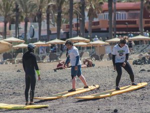 15 días de campamento de surf en el corazón de la comunidad surfera de Playa de Las Américas, Tenerife, España