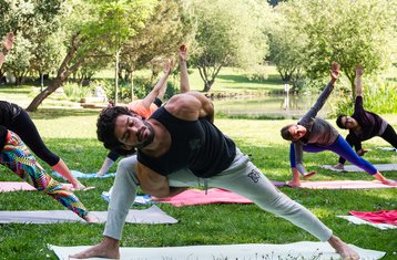 7 días de curso de yoga y surf en Oporto, Portugal