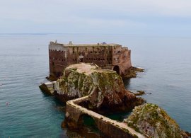 Peniche Retreats und Reisen