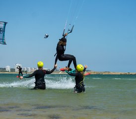 8 Tage Kitesurfing Camp für Mittelstufe und Yoga-Urlaub in Lagos, Portugal - Photo 5