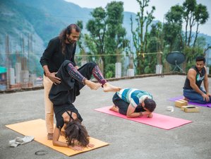 26 jours-300h en formation avancée de professeur de yoga-thérapie à Dharamshala, Inde