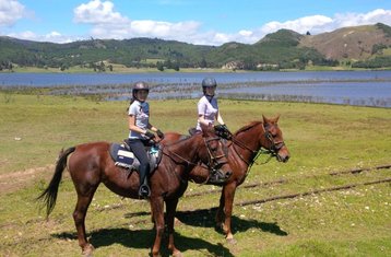2 jours de séjour équestre Route El Dorado en Cundinamarca, Colombie