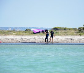 5-Daagse VIP Wingfoil Kamp voor Soloreizigers en Stellen in Marsala, Sicilië, Italië - Photo 2