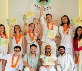 24-daagse (200 uur) hoogwaardige yogadocentenopleiding in diverse stijlen in Rishikesh, India - Photo 4