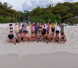 10 Tage Yoga und Surf Camp mit Täglichem Schnorcheln in Thimarafushi, Malediven für Anfänger - Photo 4