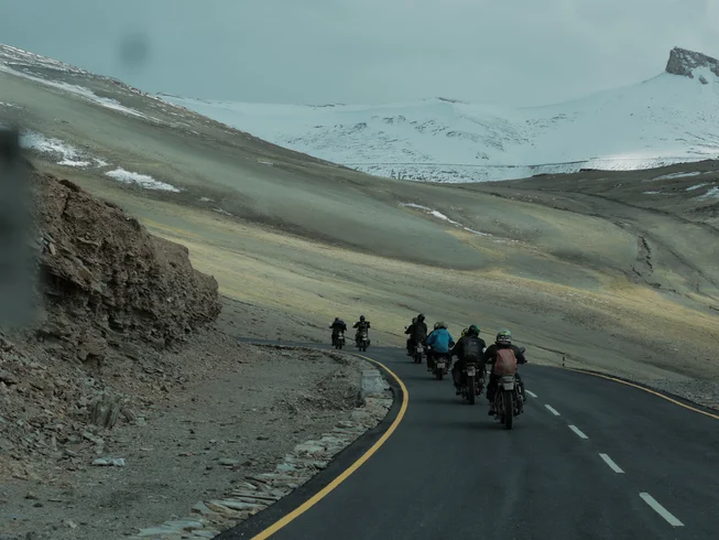 8 Day Leh to Leh With Umling La Pass Guided Motorcycle Tour in India photo 9