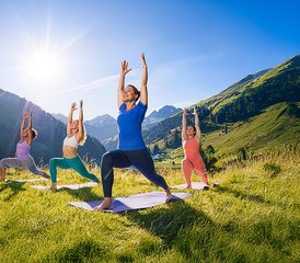 97 días de retiro de yoga anti-burnout en Châtel, Alta Saboya, Francia - Photo 1