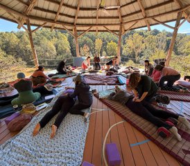 4 Tage Reise zur Pose: Thailändisches Stretching für Yoga-Ausbildung in Tennessee, USA - Photo 3