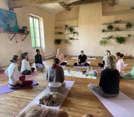 1115 jours-200h en formation de professeur de yoga au château de Montcuquet, Tarn - Photo 1