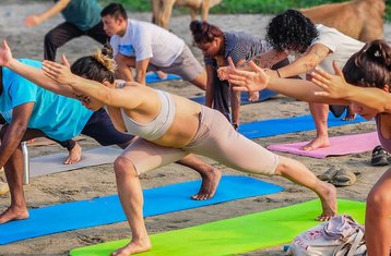 10 jours en retraite de yoga et pleine conscience avec Hatha Yoga School à Goa, Inde